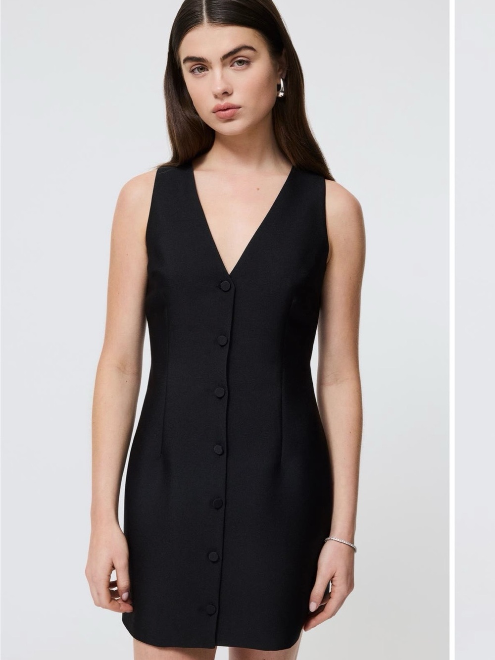 French Connection
Black V-Neck Button Front Dress Size 14 but fits like a 12.